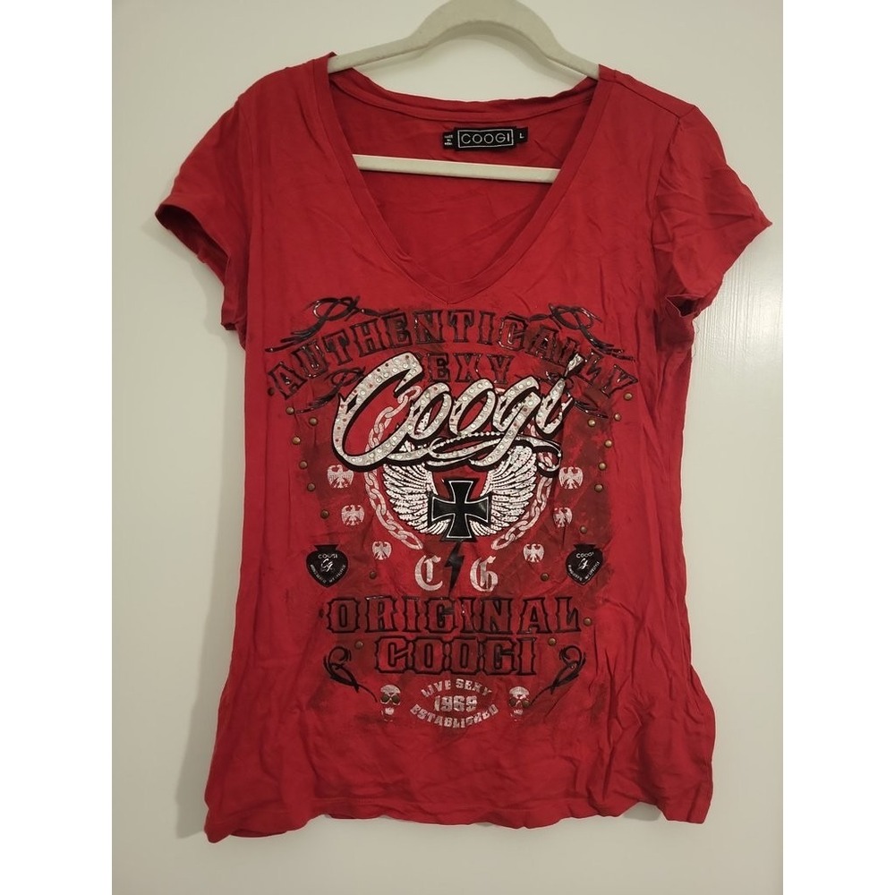 Coogi Women's Red Graphic T-Shirt‎